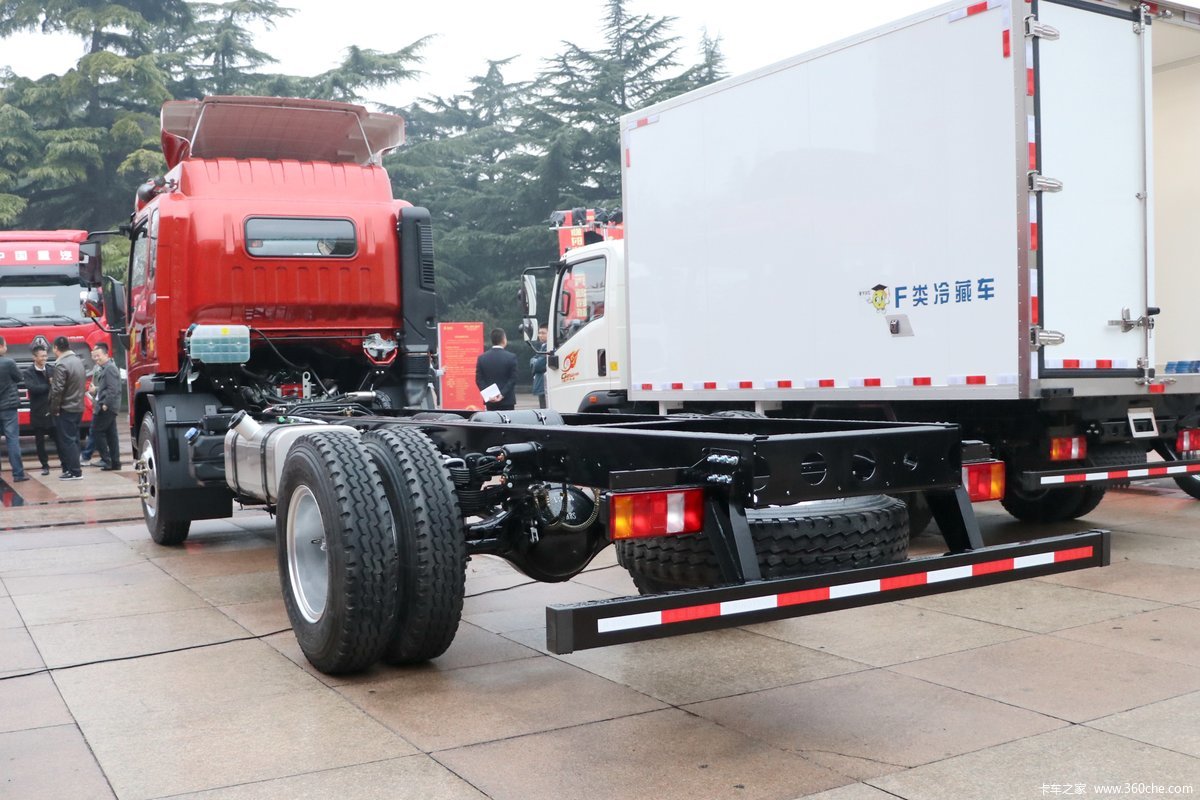比4.2米能拉比6.8米划算 这三款5.5米载货车你最喜欢谁