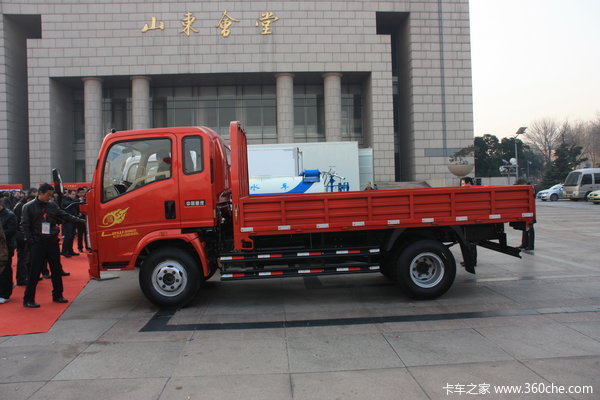 中国重汽HOWO 悍将 标载版 143马力 4.165米单排栏板轻卡(ZZ1047F3315E145)