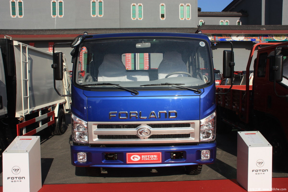 福田时代 时代h 时代康瑞h3 99马力 3.8米排半栏板式轻卡 外观