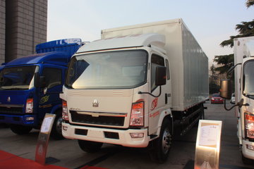 中国重汽HOWO 悍将 170马力 5.2米排半厢式载货车(ZZ5147XXYG421CE1)