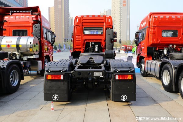 仅售36.90万 银川德龙新M3000牵引车优惠促销