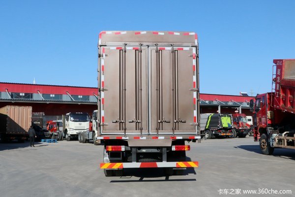 一汽解放 J6L中卡 质惠版 240马力 4X2 6.75米仓栅式载货车(CA5180CCYP62K1L4A1E5)