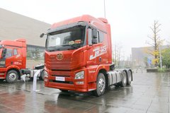 青岛解放 JH6重卡 领航版 550马力 6X4 牵引车(CA4250P25K25T1E5A80)