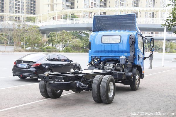 一汽解放轻卡降价促销 J6F载货欢迎来电