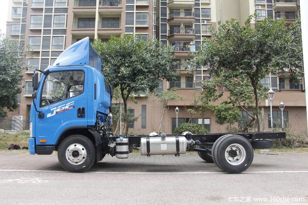 枣庄解放轻卡回馈客户J6F详情电话咨询