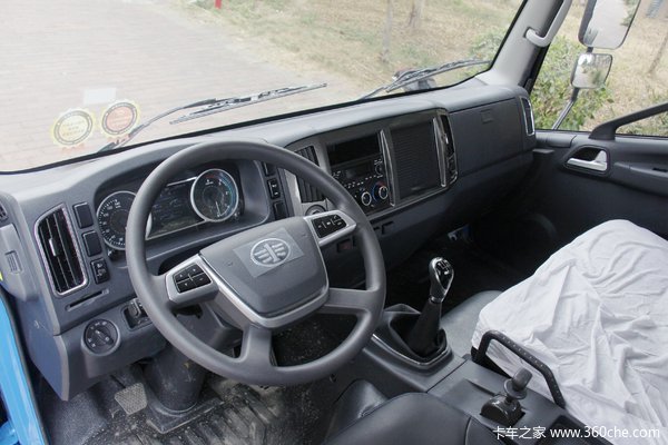 优惠 0.6万 J6F载货车促销中