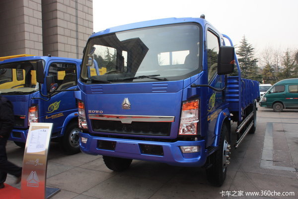 中国重汽HOWO 悍将 轻量化版 143马力 4.165米单排栏板轻卡(ZZ1047F3315E145)
