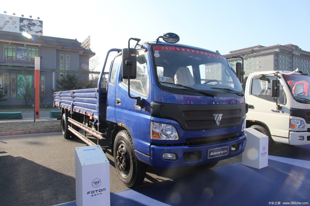 福田 欧曼CTX 1系中卡 168马力 4X2 6.2米栏板载货车