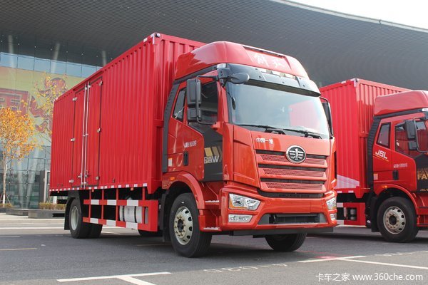 一汽解放 J6L中卡 质惠版 220马力 4X2 6.8米厢式载货车(CA5180XXYP62K1L4E5)