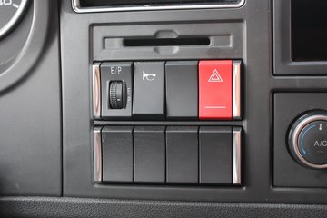 8米厢式载货车(ca5180xxyp62k1l4e5)图片