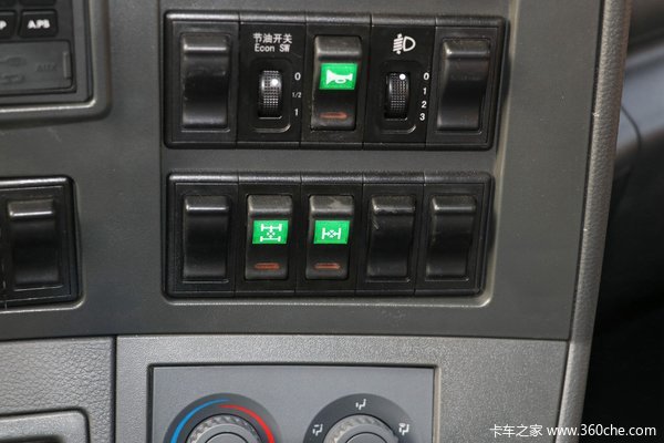 安捷L5R(原属一汽柳特)牵引车火热促销中 让利高达1.55万