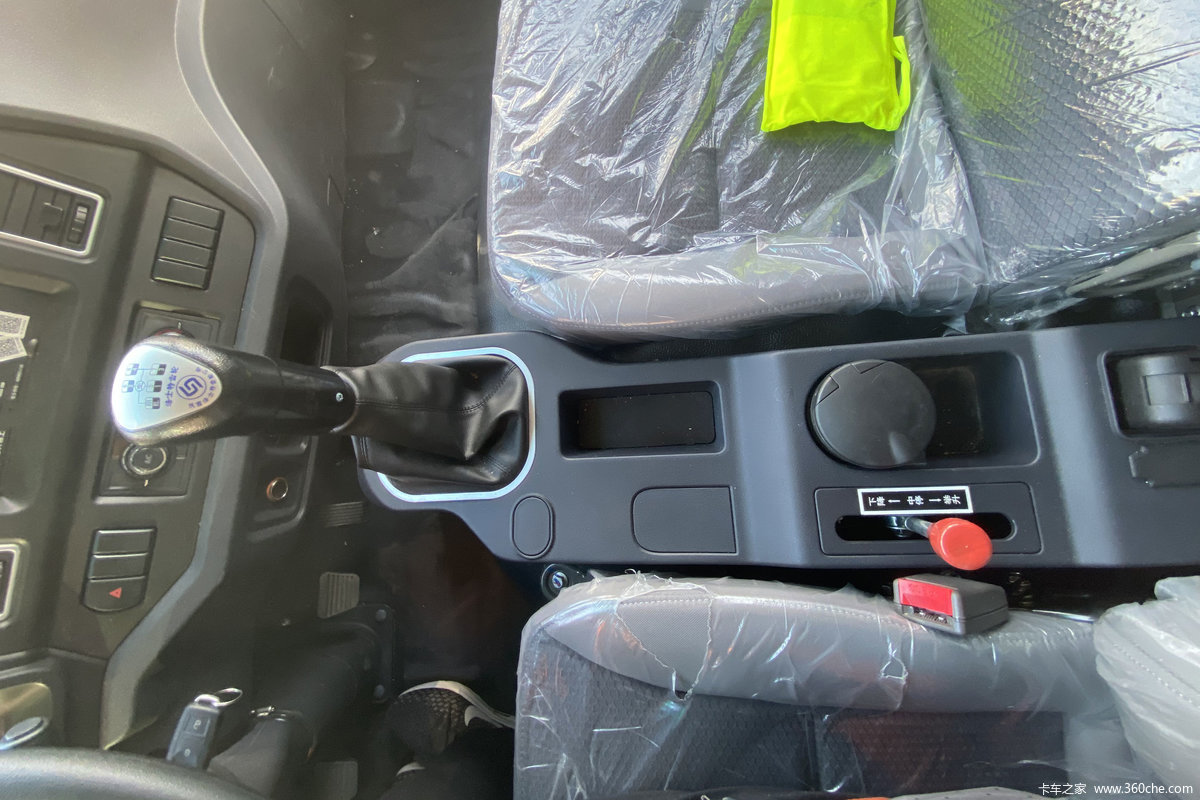 44米自卸车(cdw3180a3r5)_实拍图片_878016_卡车之家