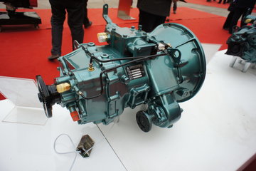 中国重汽HW23710C 10挡 手动变速箱