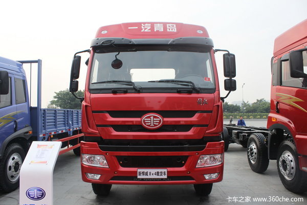 青岛解放 新悍威(J5M)重卡 220马力 6X2 9.5米厢式载货车(CA5251XXYP1K2L7T3EA80-3)