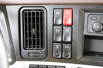 东风柳汽 乘龙t5重卡 400马力 6x4长头牵引车(lz4250t5dc1)图片