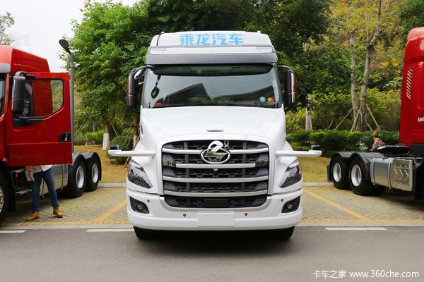 为回馈客户乘龙T7牵引车仅售39.43万元起