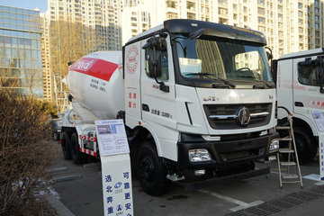 北奔 V3系列 350马力 8X4 7.6方混凝土搅拌车(ND5310GJBZ43)