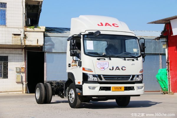 回馈客户 骏铃V8载货车仅售14.38万元  