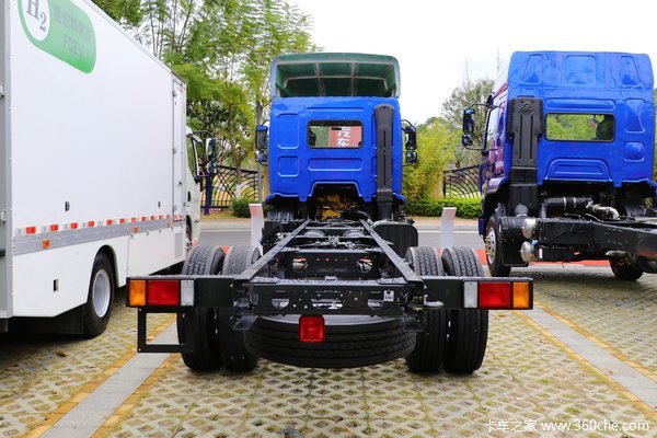 降价促销 新乘龙M3载货车 仅售13.40万