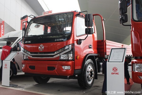 回馈客户多利卡D8载货车仅售12.13万
