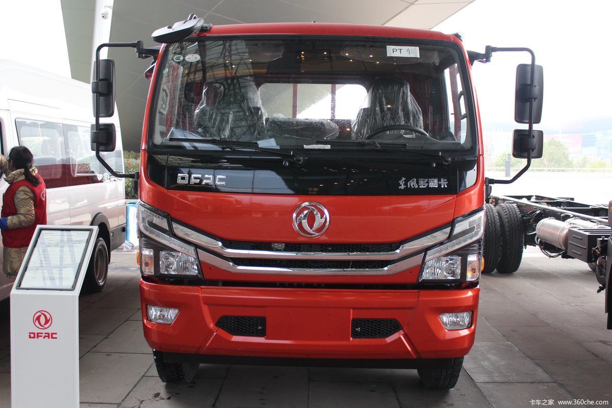 东风 多利卡D8 锐能版 190马力 4X2 6.15米单排厢式载货车(国六)