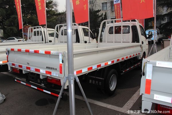回馈客户唐骏V5载货车129马力仅售7.80万