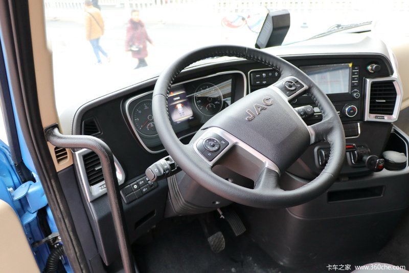 【图】江淮 格尔发v7重卡 560马力 6x4 amt自动挡长头牵引车(国六b)