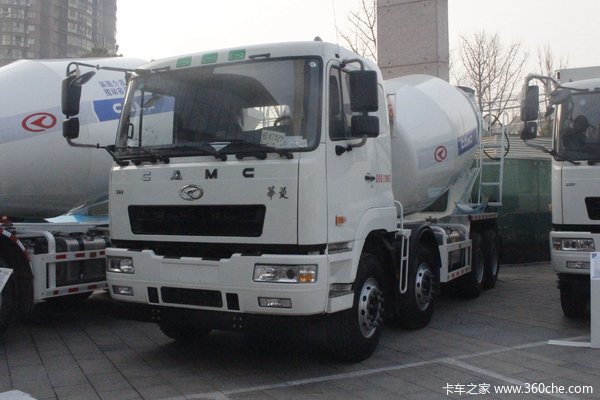华菱重卡 380马力 8X4 LNG混凝土搅拌运输车(国六)(AH5310GJB1LNG6)