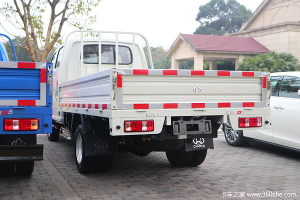 回馈客户包头跨越者D5载货车仅售7.43万