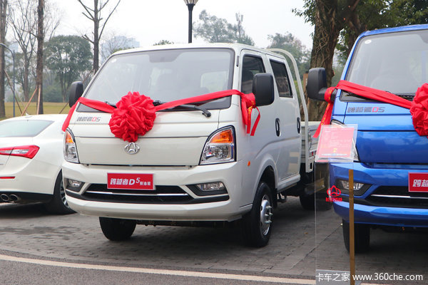 回馈客户包头跨越者D5载货车仅售7.43万