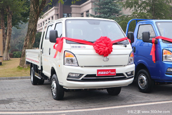 回馈客户包头跨越者D5载货车仅售7.43万