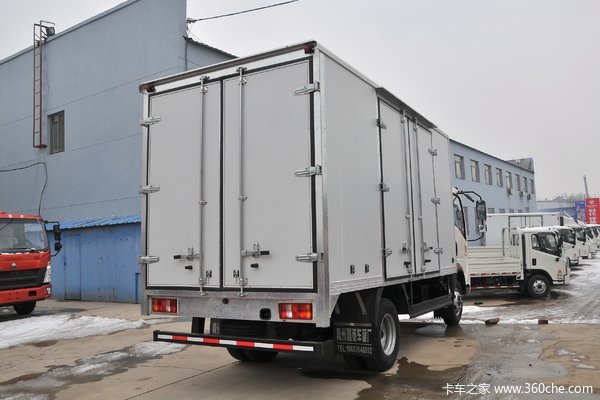 中国重汽HOWO 悍将 110马力 3.85米排半厢式轻卡(ZZ5047XXYC3314E145-1)
