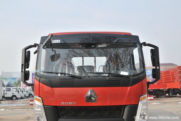 中国重汽HOWO G5X中卡 220马力 4X2 6.75米栏板载货车(ZZ1187G521DE1)