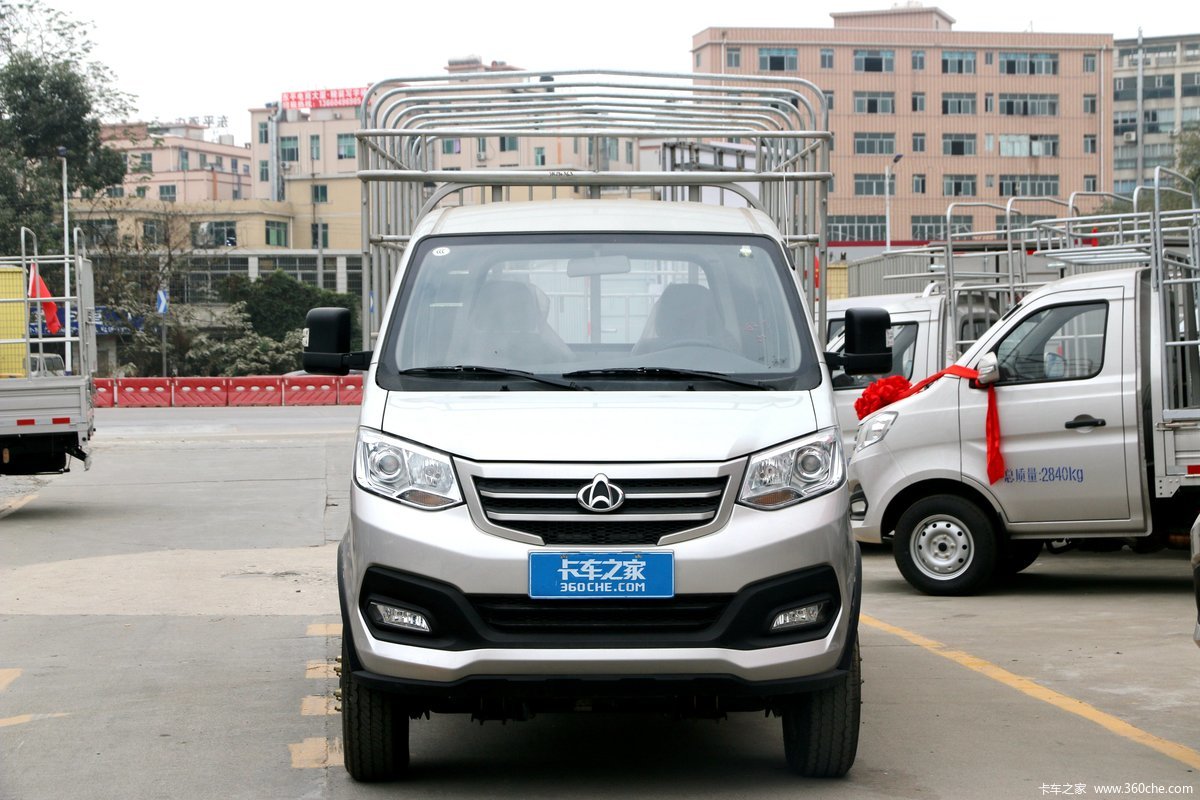 长安跨越王X3 舒适版 1.5L 汽油 112马力 2.71米双排仓栅式小卡(国六)