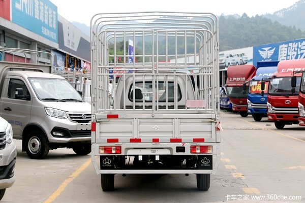 降价促销 新豹T3载货车仅售4.92万