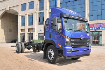 大运 祥龙 220马力 6.2米排半栏板轻卡(cgc1180hdf44e) 卡车图片