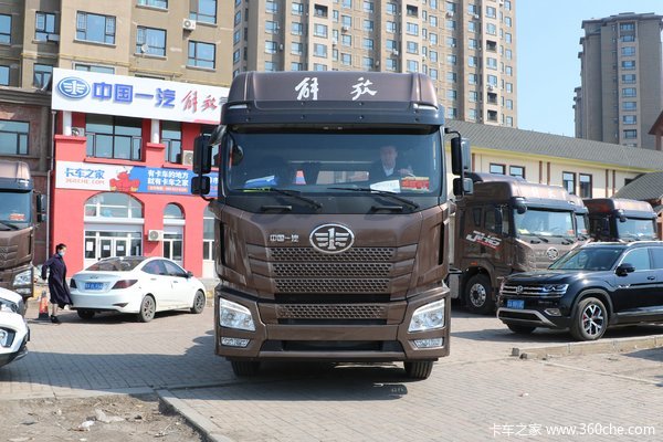 商丘吉亿青岛解放JH6牵引车四月促销开启