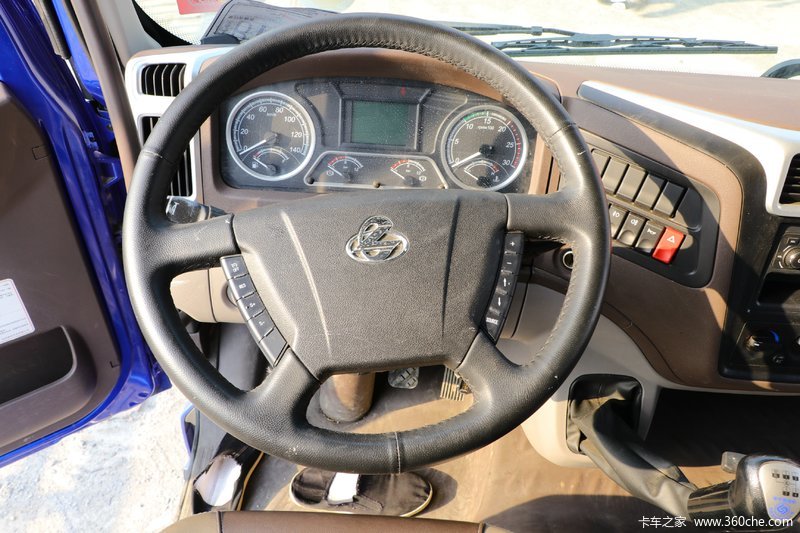 8米厢式载货车(国六)(lz5161xxym3ac1) 驾驶室