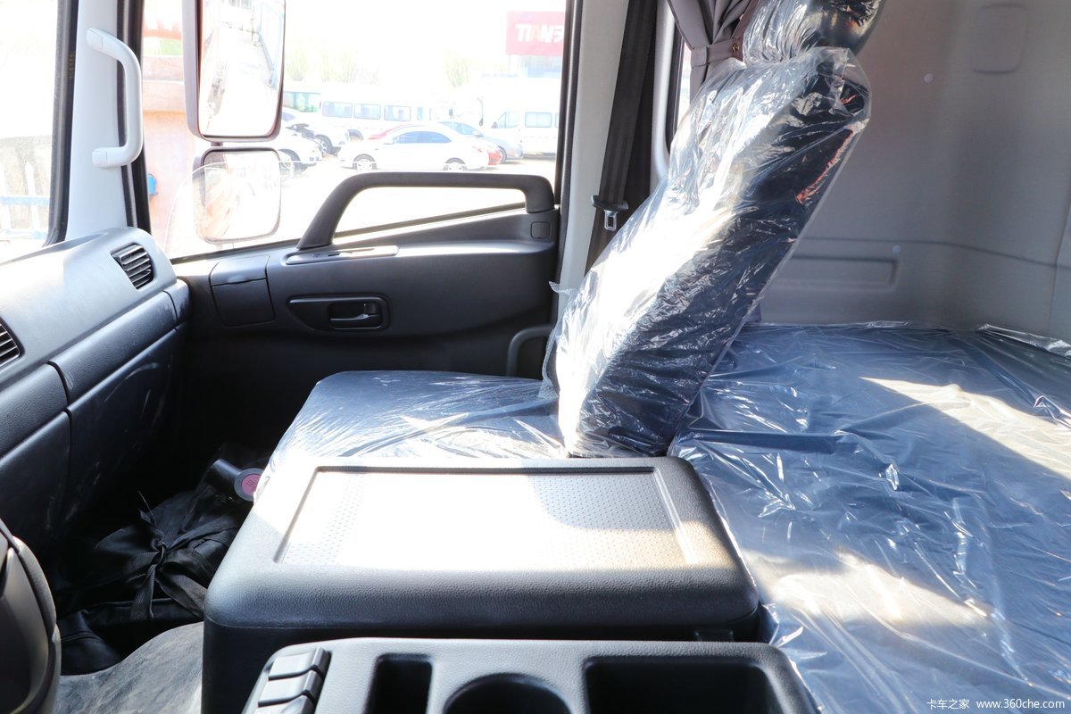 【图】东风商用车 天龙vl重卡 400马力 4x2牵引车(国六)(dfh4180a6)