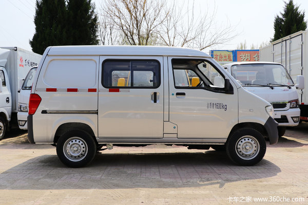 五菱之光封闭货车北京市火热促销中 让利高达0.38万