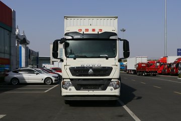 中国重汽 HOWO T5G重卡 310马力 6X2 9.52米厢式载货车(国六)(ZZ5257XXYN56CGF1)