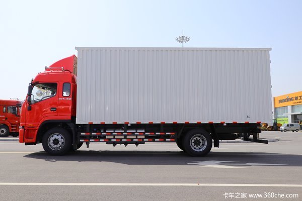 江淮格尔发6.8米厢车，直降30000元，大礼包送不停