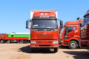 一汽解放 J6L中卡 240马力 4X2 9.6米翼开启厢式载货车(CA5180XYKP62K1L5E5)