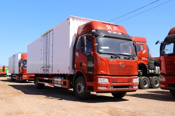 一汽解放 j6l中卡 220马力 4x2 8米厢式载货车(国六)(ca5160xxyp62k1l