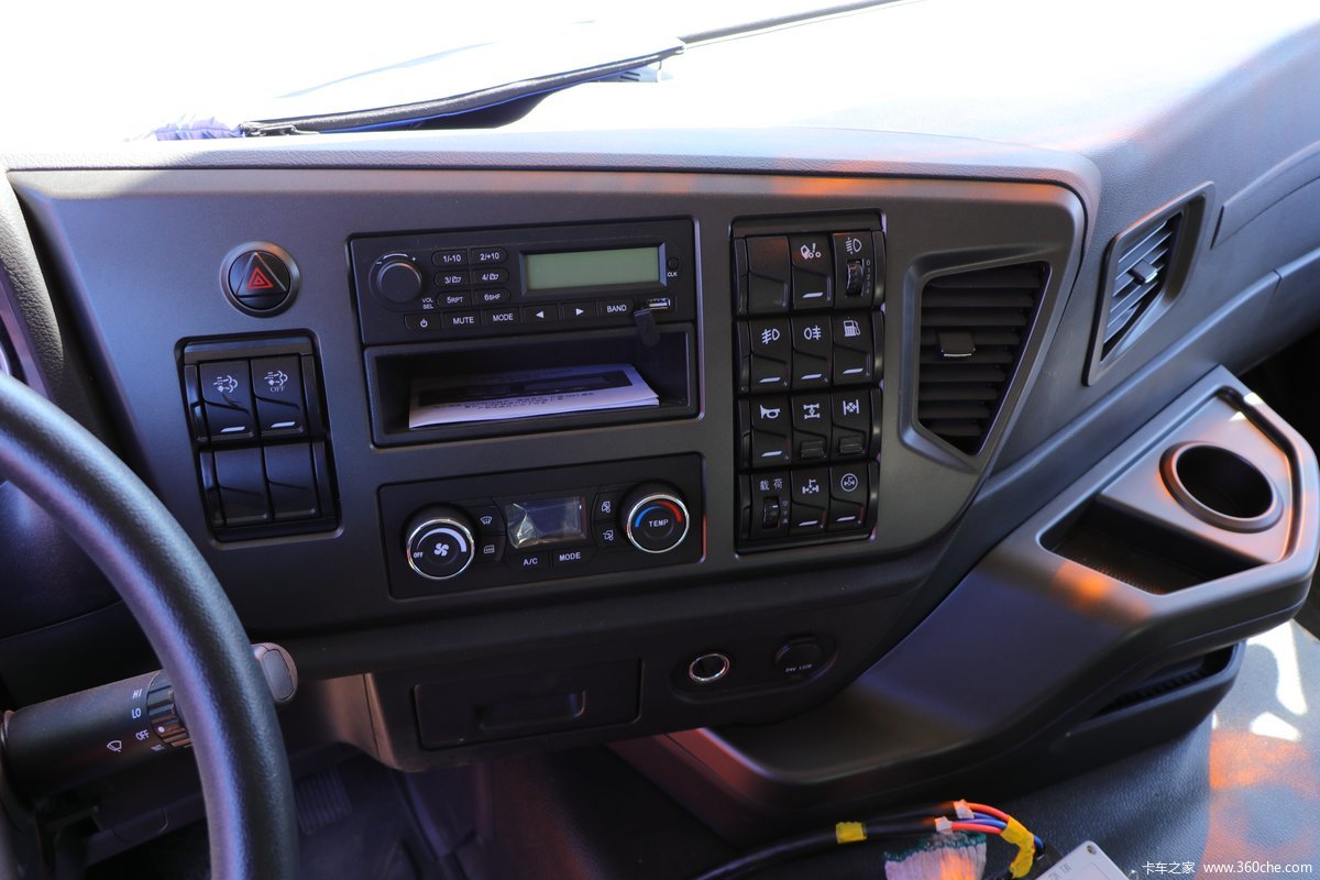 8米自卸车(国六)(ca3251p27k15l1t1e6a80)_实拍图片_930057_卡车之家