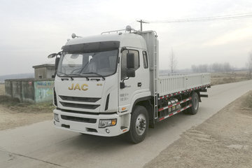 江淮 帅铃Q9 180马力 4X2 6.78米栏板载货车(HFC1182P70K1E1V) 卡车图片