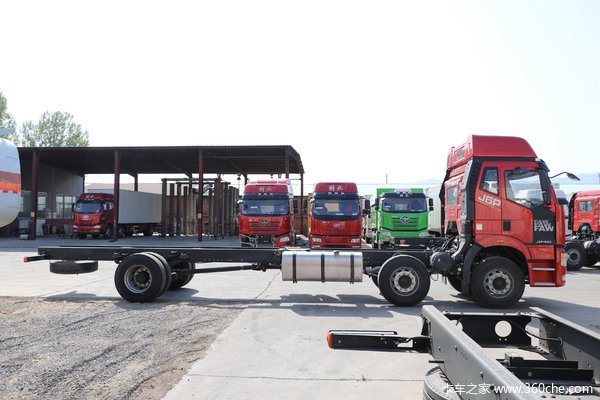 在上海沪淮购解放J6P载货车 享高达3.6万优惠