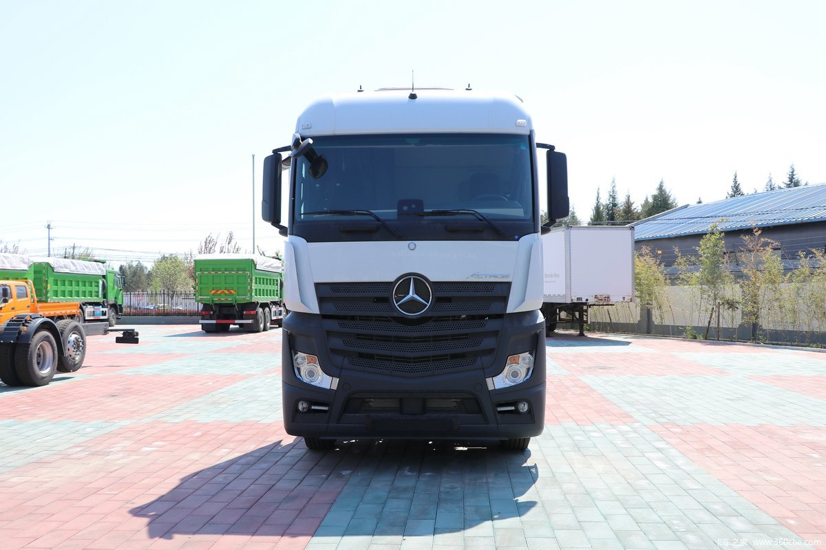 【图】奔驰 新actros重卡 420马力 4x2牵引车(型号1842ls)_实拍图片