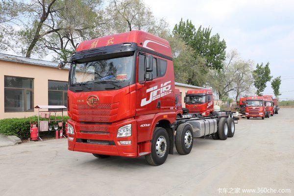青岛解放 JH6重卡 400马力 8X4 9.5米仓栅式载货车(国六)(CA5310CCYP25K15L7T4E6A80)