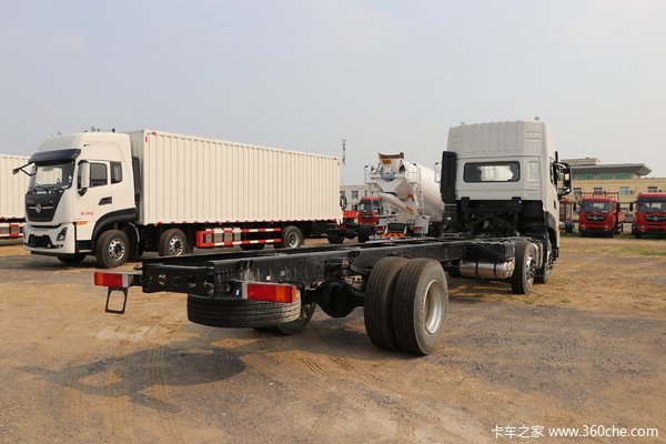 东风商用车 天龙KL 居家版 300马力 6X2 9.6米翼开启厢式载货车(国六)(DFH5250XYKDX2)